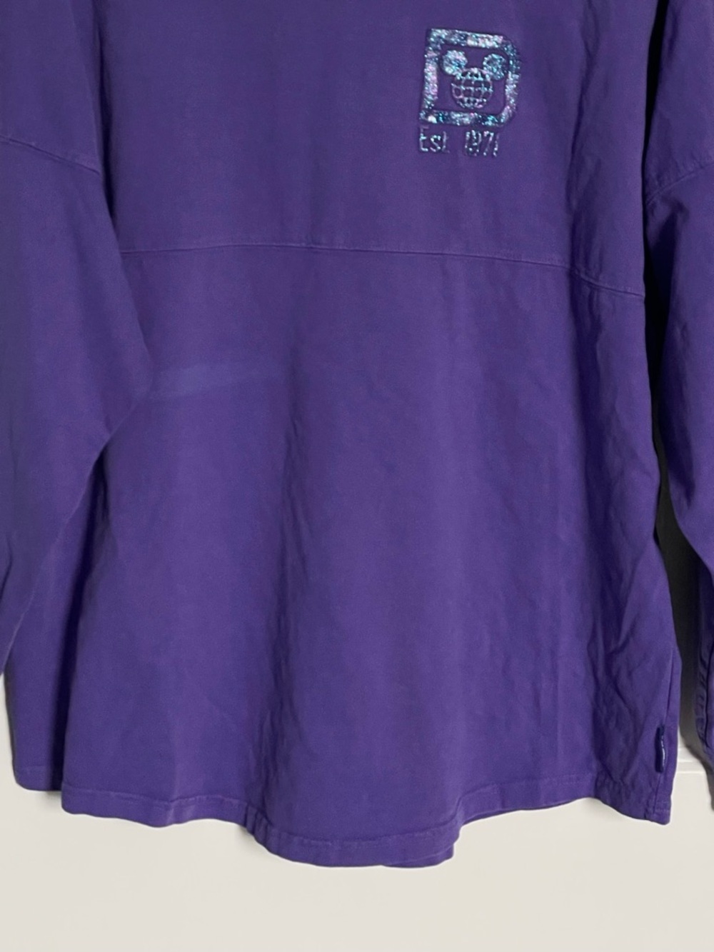 Walt Disney World Spirit Jersey Purple Glitter Sweatshirt Size M 54412 - Picture 7 of 15